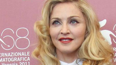 Madonna từng bất ngờ ra album không báo trước
